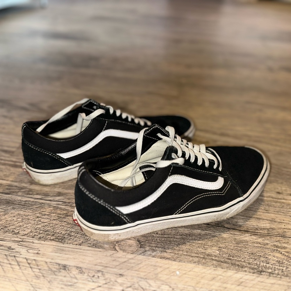 Vans Men's Classic Black and White Sneakers